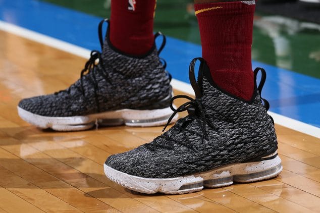 Nike LeBron 15
